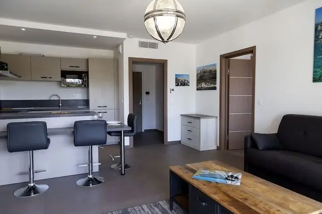 Apart Daire, Engellilere Uygun, Banyolu/Duşlu (Gauguin 7)