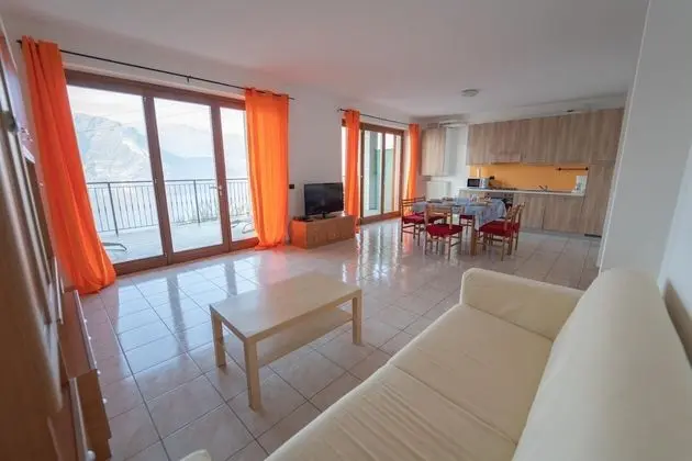 Apart Daire, 2 Yatak Odası, Göl Manzaralı