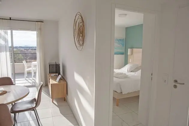Appartement 4 personnes - 1 chambre + 1 coin nuit - Balcon - Vue Montagne