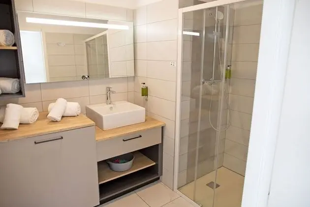 Appartement 4 personnes - 1 chambre + 1 coin nuit - Balcon - Vue Montagne