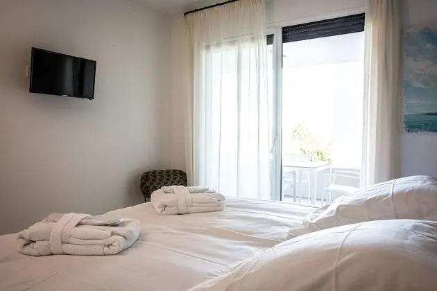 Appartement 4 personnes - 1 chambre - Terrasse et Loggia spacieuse - Vue étang et golf