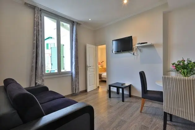 Apart Daire, Bahçe Manzaralı