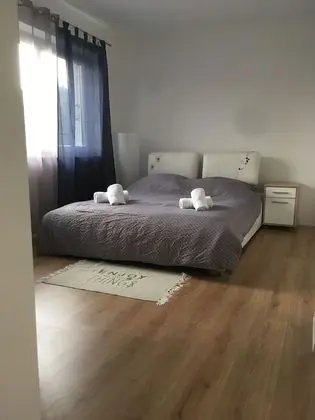 Tek Büyük Yataklı Oda, Ortak Banyo