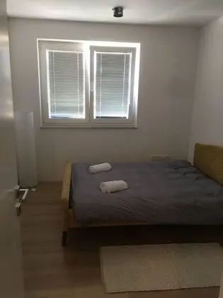Tek Büyük Yataklı Oda, Ortak Banyo