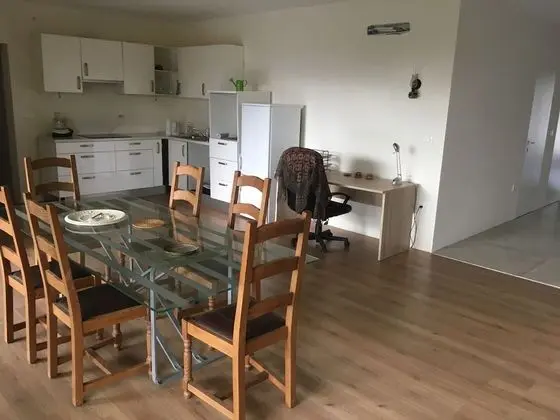 Tek Büyük Yataklı Oda, Ortak Banyo