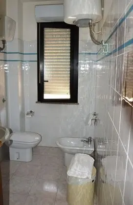 Economy Tek Büyük Yataklı Oda