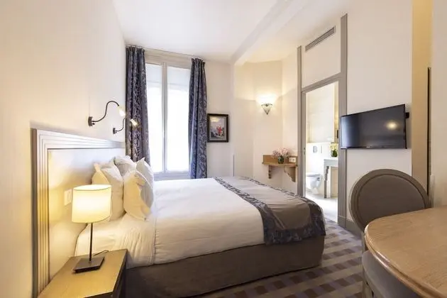 Superior Tek Büyük veya İki Ayrı Yataklı Oda