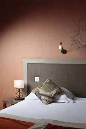 Superior Tek Büyük veya İki Ayrı Yataklı Oda