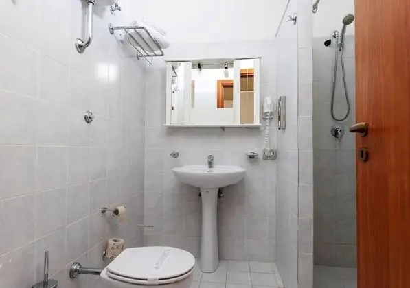 Comfort Üç Kişilik Oda (stair access only)
