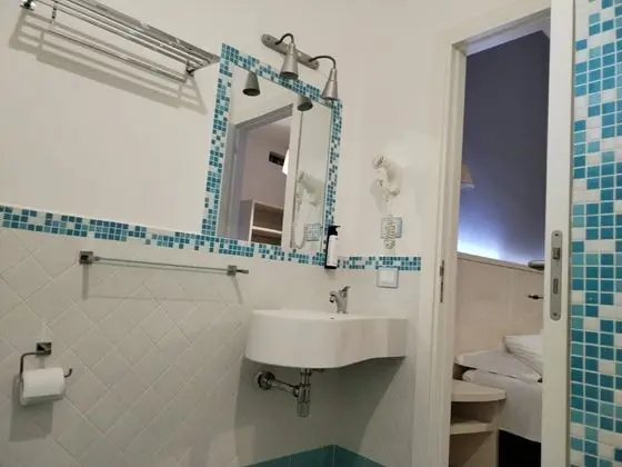 Basic Tek Büyük Yataklı Oda