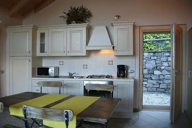 Luxury Apart Daire, 1 Yatak Odası, Göl Manzaralı, Havuz Kenarı