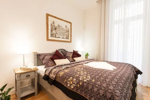 Apartment B 5-Bedroom