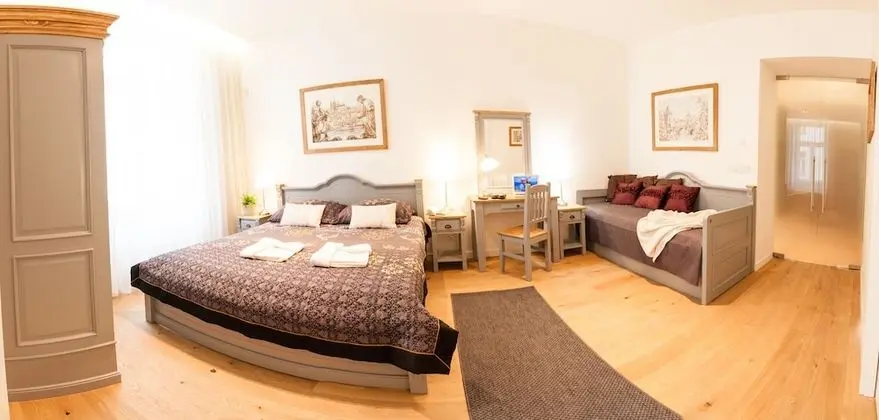 Apartment B 5-Bedroom