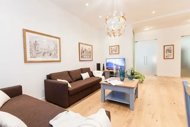 Apartment C 5-Bedroom