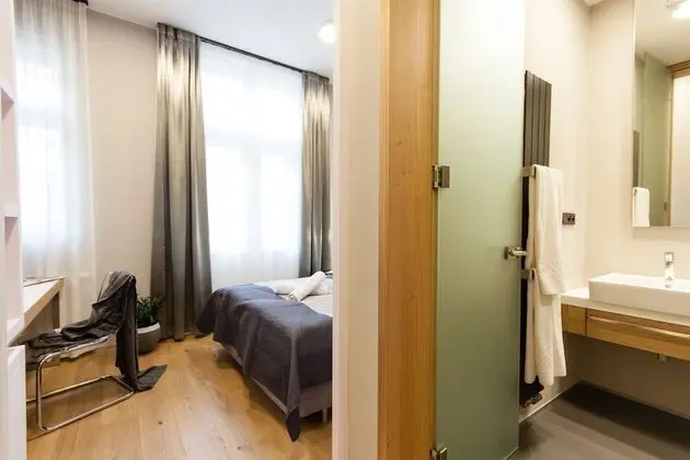 Apartment C 5-Bedroom
