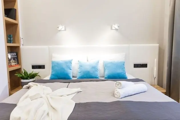 Apartment C 5-Bedroom
