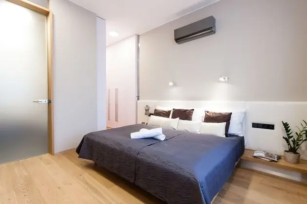 Apartment C 5-Bedroom