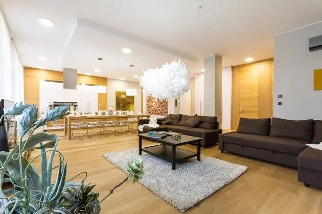 Apartment C 5-Bedroom