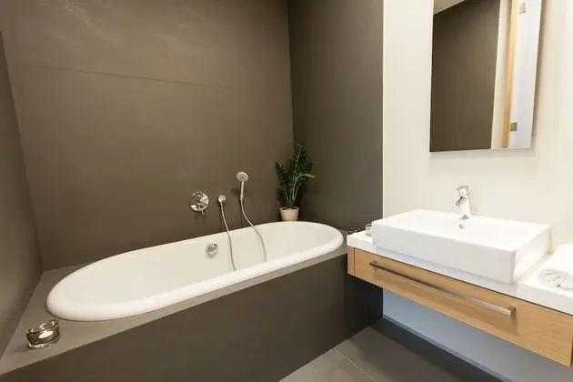 Apartment C 5-Bedroom