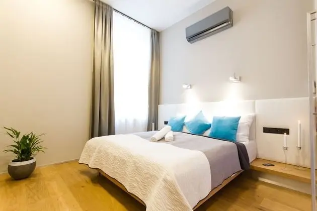 Apartment E 4-Berdoom