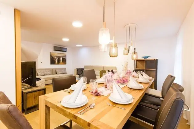 Apartment E 4-Berdoom