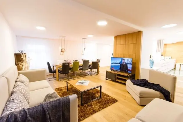 Apartment E 4-Berdoom