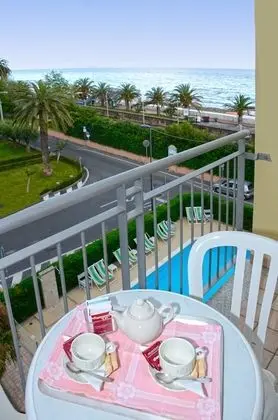 Basic Stüdyo, Deniz Manzaralı