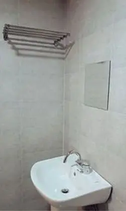 Tek Kişilik Oda, 1 Büyük (Queen) Boy Yatak