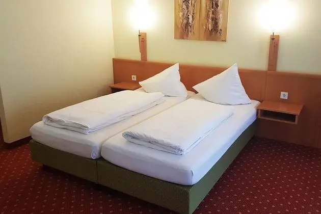 Tek Büyük veya İki Ayrı Yataklı Oda