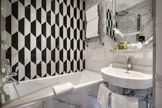 Standard Tek Büyük veya İki Ayrı Yataklı Oda (Elégance)