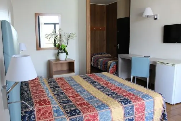 Economy Tek Büyük Yataklı Oda, Balkon, Bahçe Manzaralı