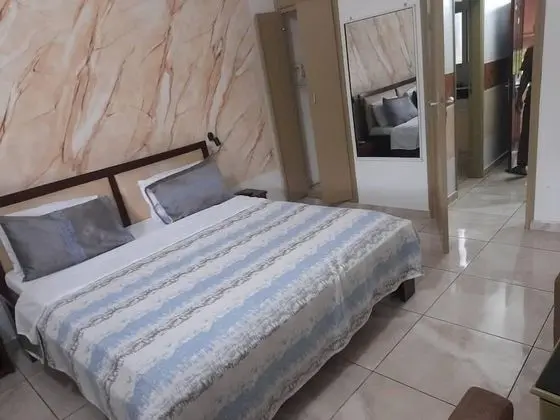 Stüdyo, Engellilere Uygun, Sigara İçilmez