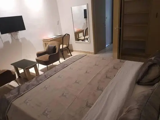 Stüdyo, Engellilere Uygun, Sigara İçilmez