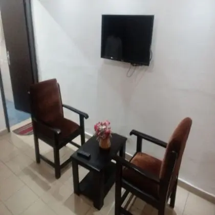 Stüdyo, Engellilere Uygun, Sigara İçilmez