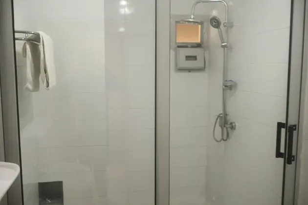 Stüdyo, Engellilere Uygun, Sigara İçilmez