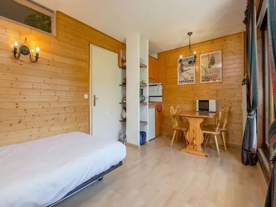 Apart Daire, Banyolu/Duşlu, Bahçe Manzaralı (avec Jardin Privé - 009)