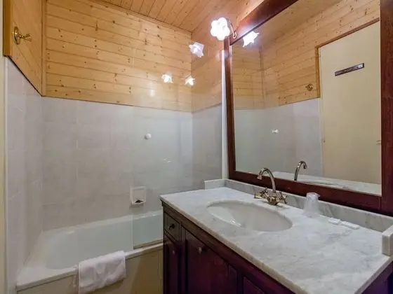 Apart Daire, Banyolu/Duşlu, Bahçe Manzaralı (avec Jardin Privé - 009)