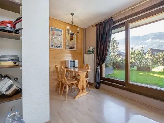 Apart Daire, Banyolu/Duşlu, Bahçe Manzaralı (avec Jardin Privé - 009)