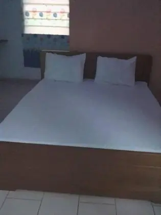 Basic Tek Büyük Yataklı Oda