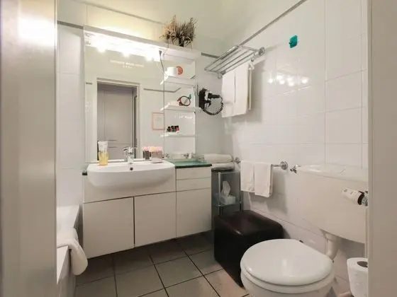 Camera Queen City View (kindly inform about arrival time)