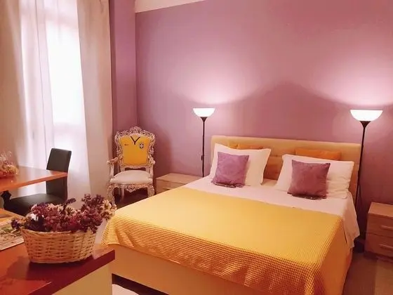 Camera Queen City View (kindly inform about arrival time)