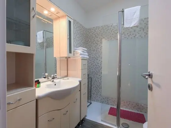 Üç Kişilik Oda (kindly inform about arrival time)