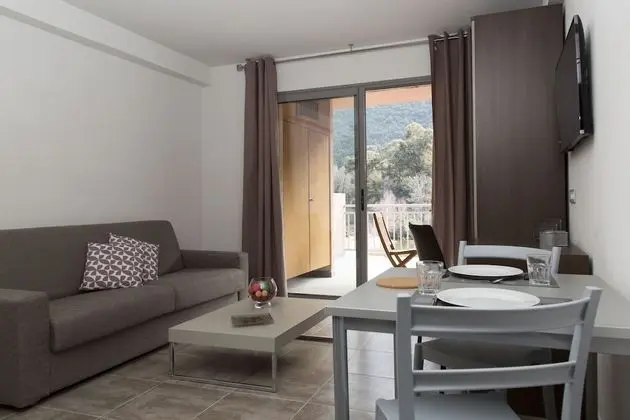 Luxury Stüdyo, Teras