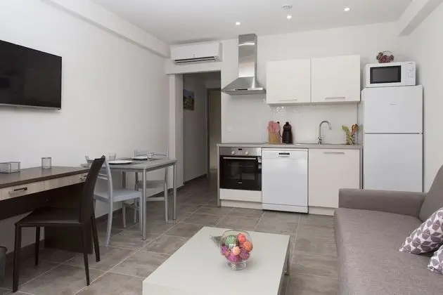 Luxury Stüdyo, Teras