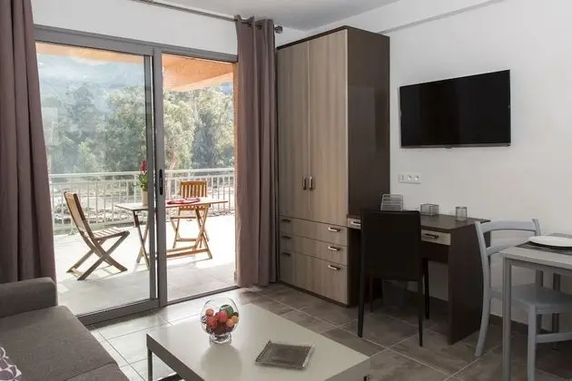 Luxury Stüdyo, Teras