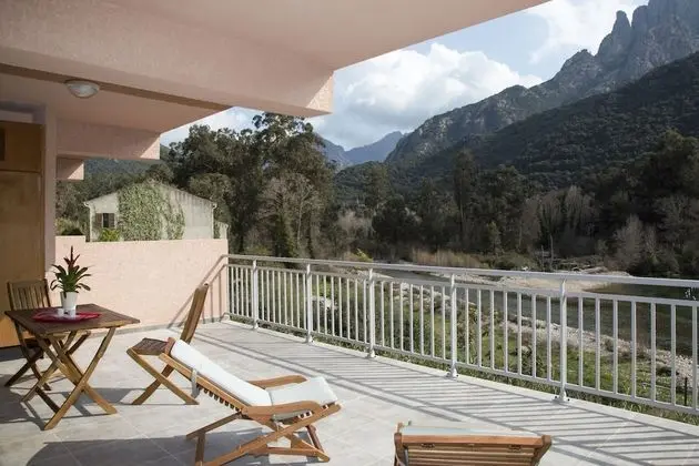 Luxury Stüdyo, Teras