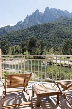 Luxury Stüdyo, Teras
