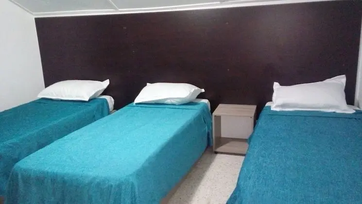 Üç Kişilik Oda