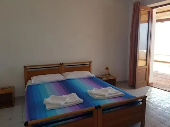 Basic Tek Büyük veya İki Ayrı Yataklı Oda