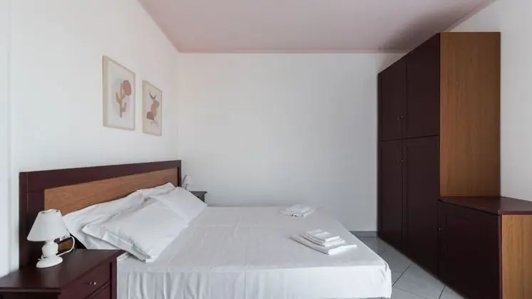 Apart Daire, 1 Yatak Odası, Küçük Mutfak, Kısmi Deniz Manzaralı